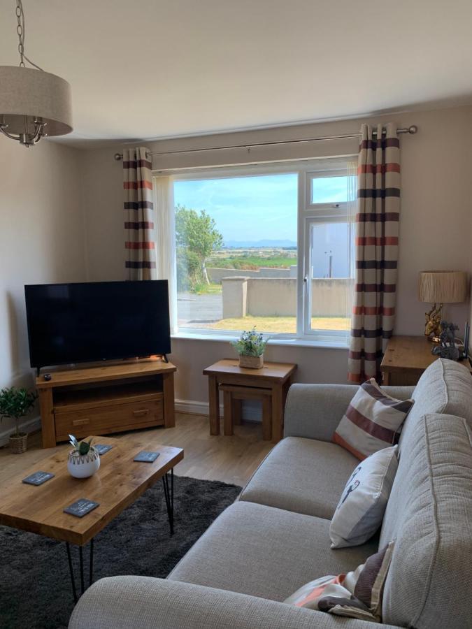 Holiday home Two Bedroom House With Enclosed Gardens And 2 Car Drive *